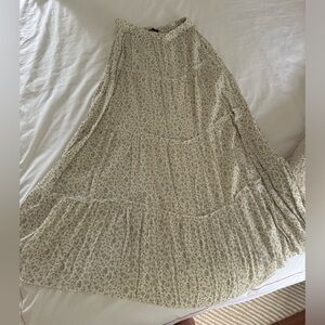 Brandy Melville Beige Floral Maxi Skirt